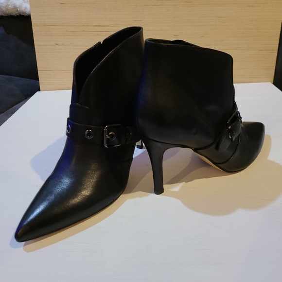 Booties - Picture 6 of 7